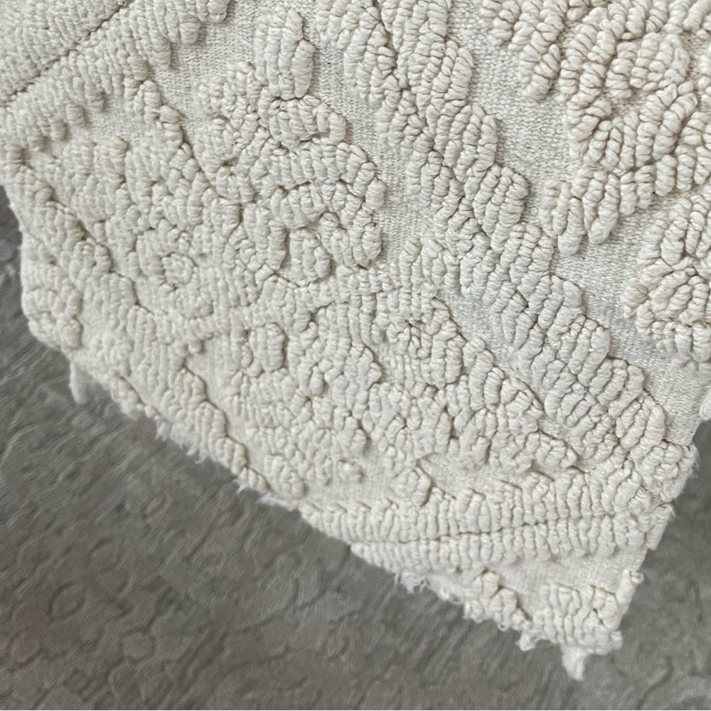 Pier 1 Cream Diamond Pattern Runner - Picture 2 of 3